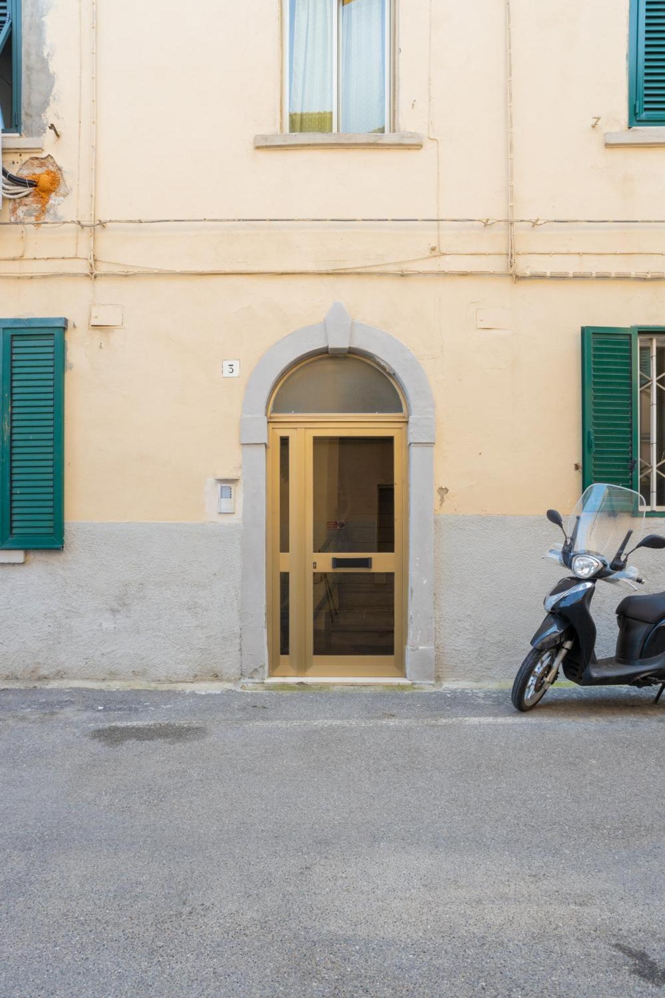 L'Originario Salviano Family Apartment Livorno Exterior foto